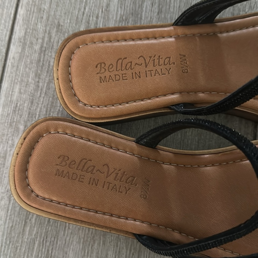 Bella Vita Women's Ona-Italy Sparkle Slide Flat Sandal - Picture 2 of 6